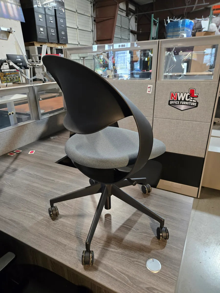Konfurb Loop Mid Back Chair
